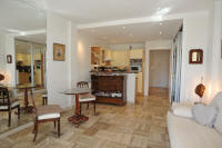Ventes  Cannes, Mougins, Valbonne, Cap d'Antibes, Thoule, sud de la France, copyrights John and John Real Estate, photo Rf 705-03