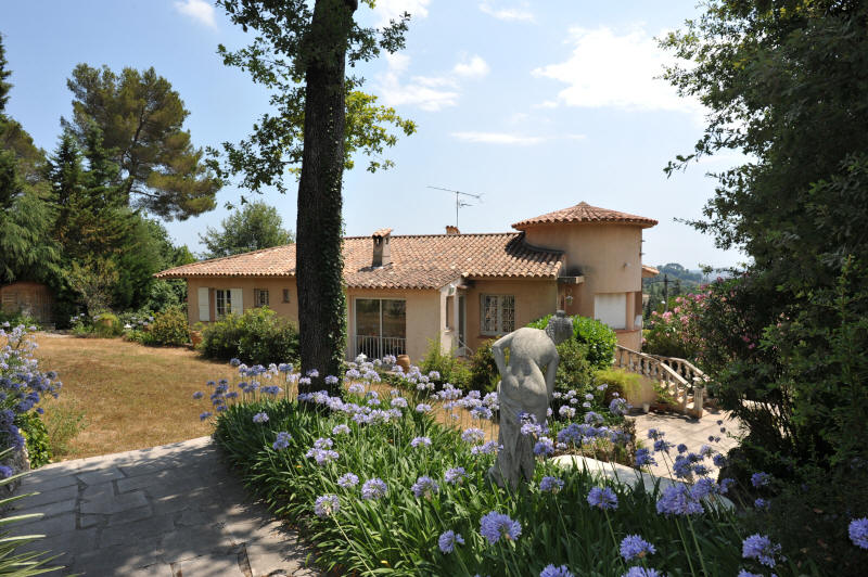 Ventes à Cannes, Mougins, Valbonne, Cap d'Antibes, Théoule, sud de la France, copyrights John and John Immobilier, photo Réf 708-02